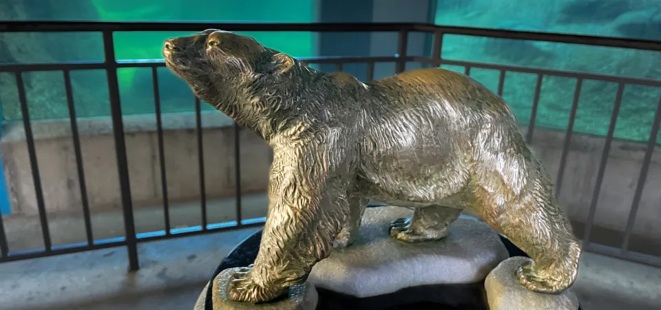 Polar Bear bronze