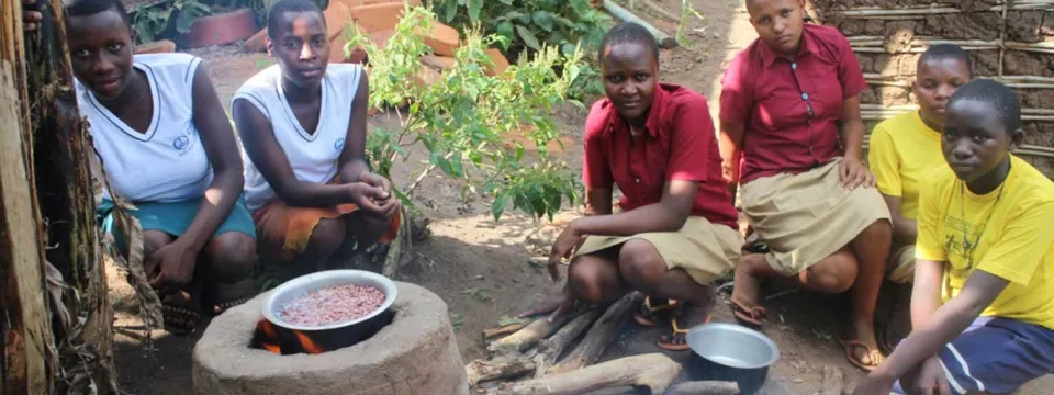 Clubs test fuel efficient stoves