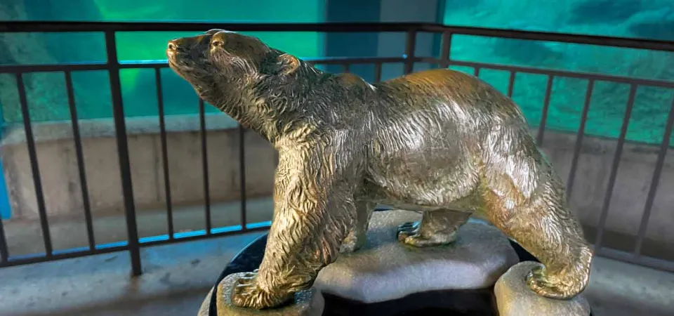 Polar Bear bronze