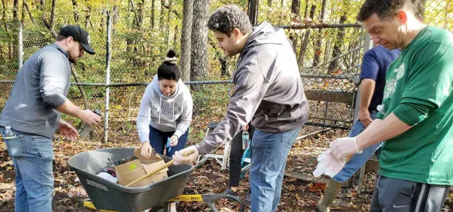 Volunteer at the world's largest natural habitat zoo!